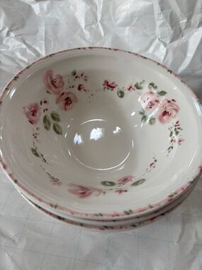 Vintage 3 Gibson Sweet Affection /Roseland cereal bowls 7” white pink roses